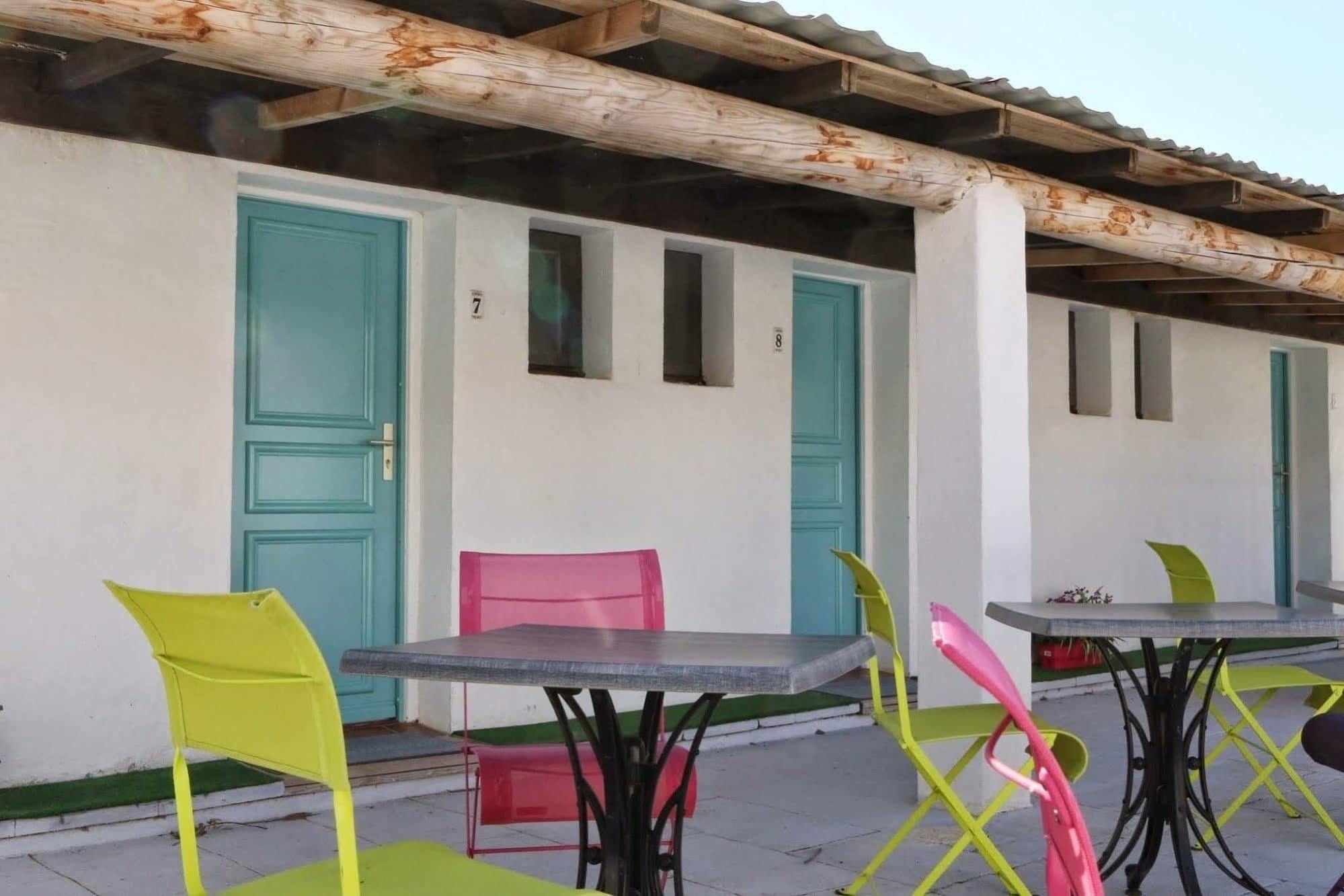 Hôtel La Palunette Saintes-Maries-de-la-Mer Exterior foto